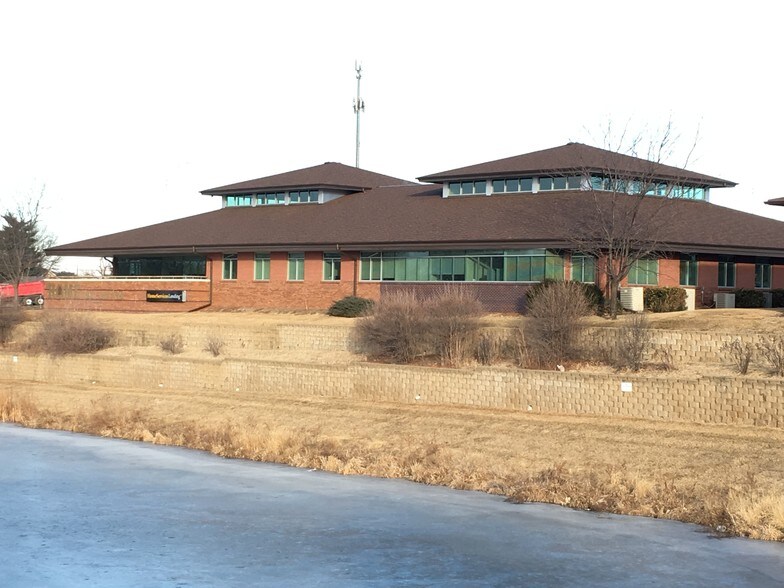 More Photos Of 4501 S 86th St, Lincoln Office For Lease
