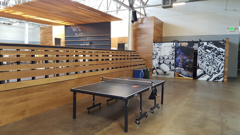 More Photos Of 1933 Davis St, San Leandro Storefront Retail Office For Lease