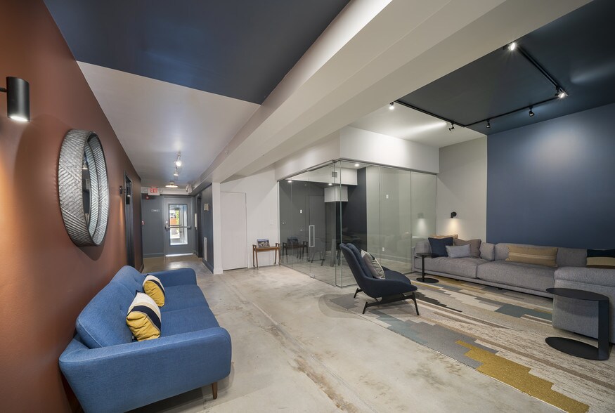 More Photos Of 804 NW 21st Ter, Miami Loft Creative Space For Lease