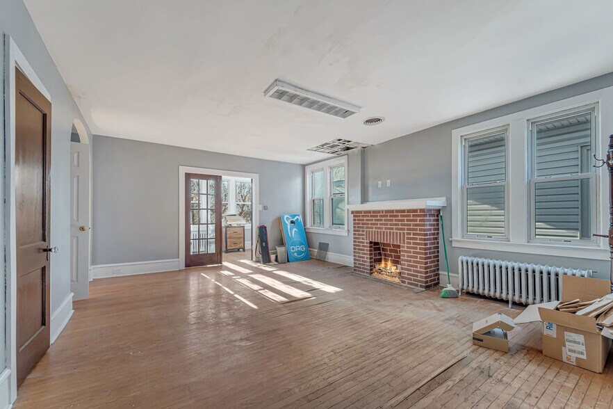 More Photos Of 535 Monmouth St, Gloucester City Medical For Sale