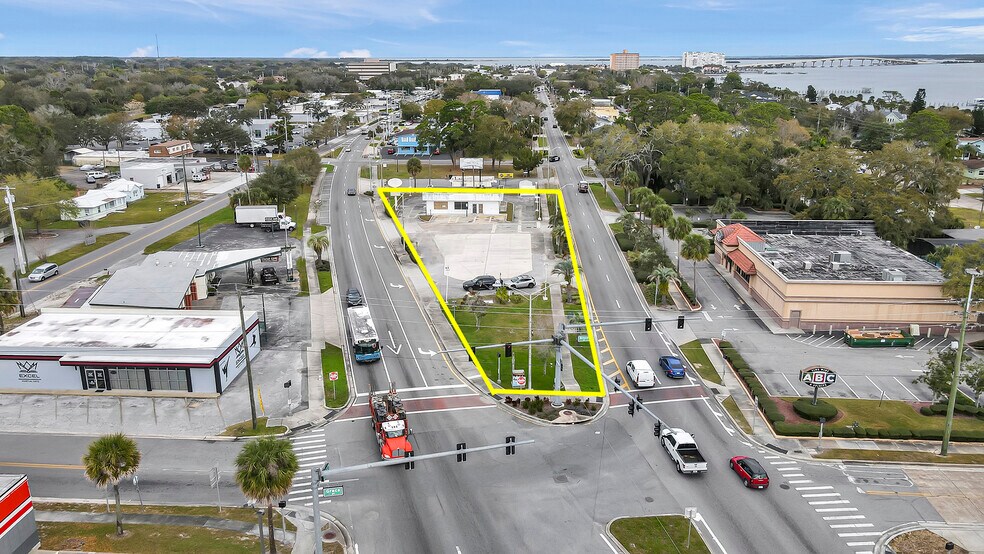 More Photos Of 1220 S Washington Ave, Titusville Convenience Store For Sale
