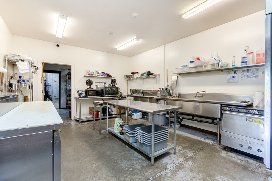 More Photos Of 31101 NE Railroad Ave, Yacolt Winery Vineyard For Sale