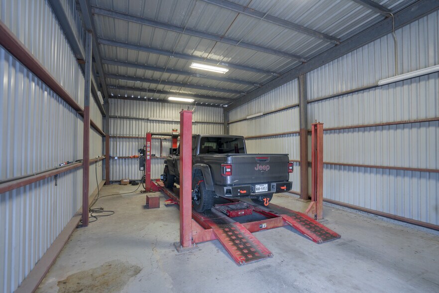 More Photos Of 2101 Central Blvd, Brownsville Auto Dealership For Sale