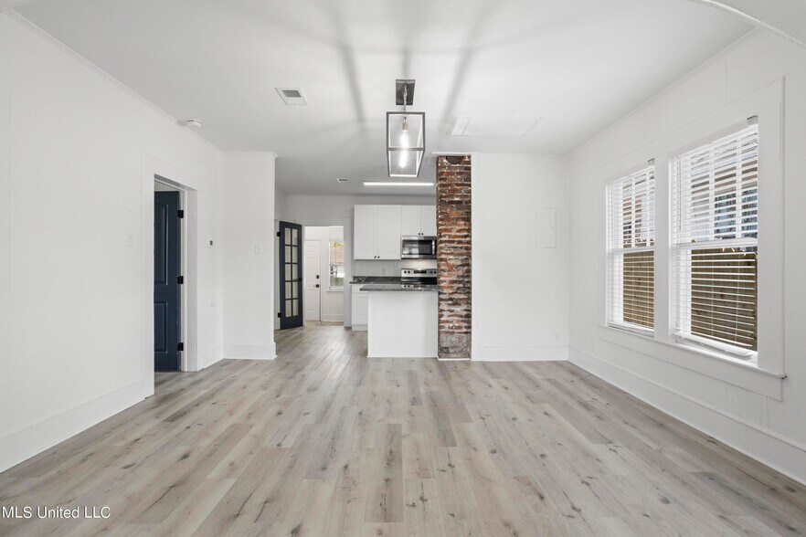 More Photos Of 3406 12th St, Gulfport Specialty For Sale