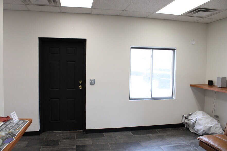 More Photos Of 601 13th Ave S, Hopkins Warehouse For Sale