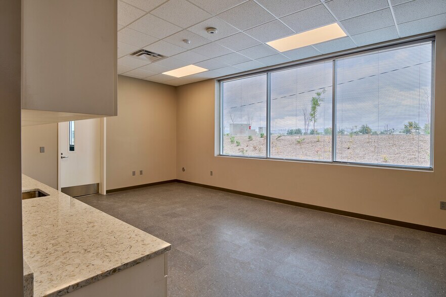 More Photos Of 8900 Escobar Dr, El Paso Distribution For Sale