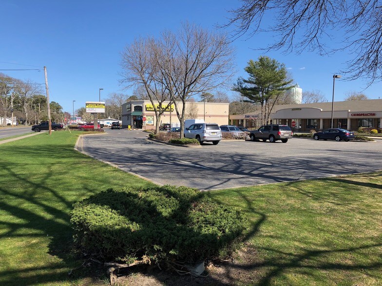 More Photos Of 567 Mantoloking Rd, Brick Storefront Retail Office For Lease