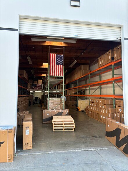 More Photos Of 1027 Calle Trepadora, San Clemente Manufacturing For Lease