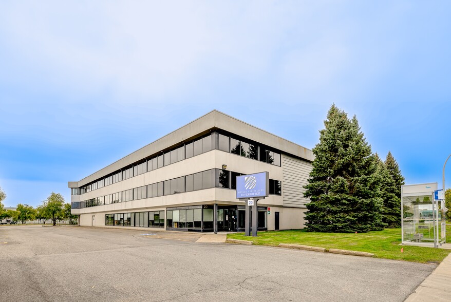 More Photos Of 20 Boul Hymus, Pointe-claire Warehouse For Lease