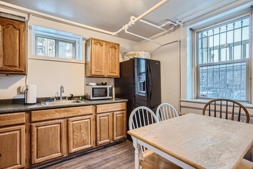 More Photos Of 825 Logan St, Denver Office For Lease