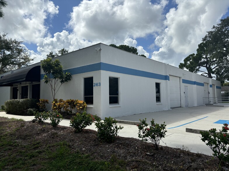 Primary Photo Of 263 Field End St, Sarasota Warehouse For Sale