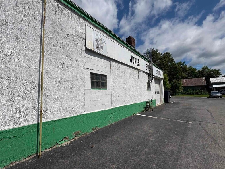 More Photos Of 79 State St, Heuvelton Auto Repair For Sale