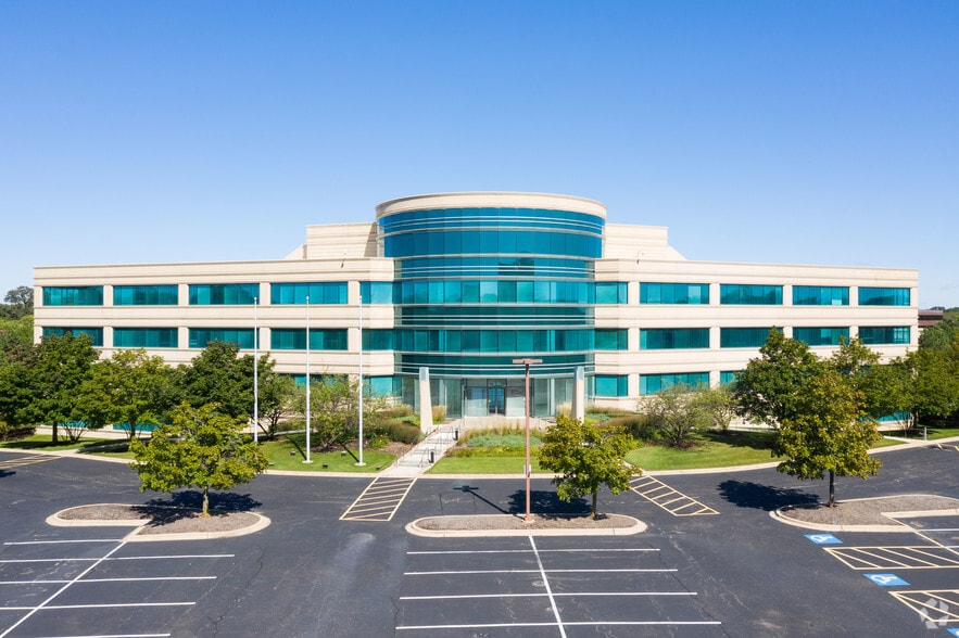 More Photos Of 2275 Cabot Dr, Lisle Office For Lease