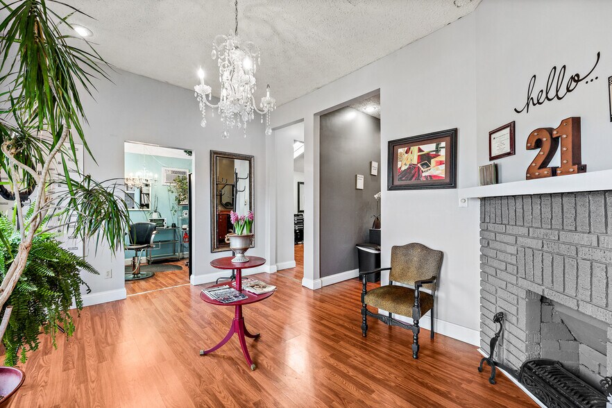 More Photos Of 2048 Winchester Ave, Ashland General Retail For Sale