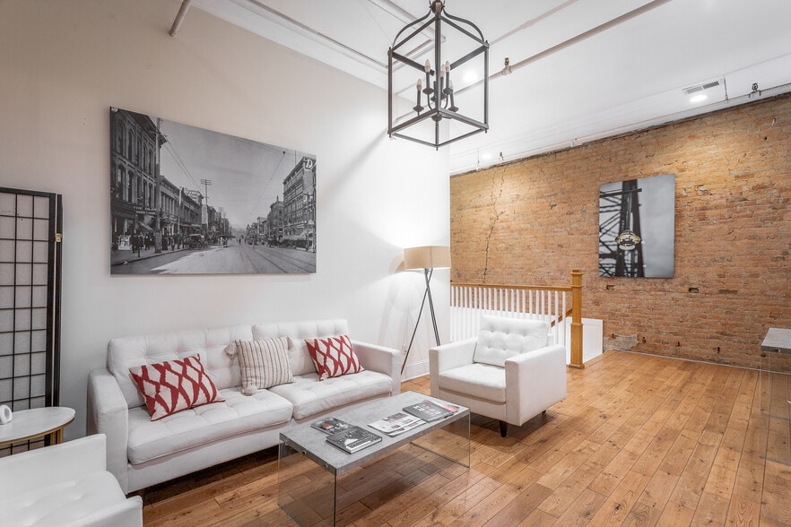 More Photos Of 809 Market St, Chattanooga Storefront Retail Office For Sale