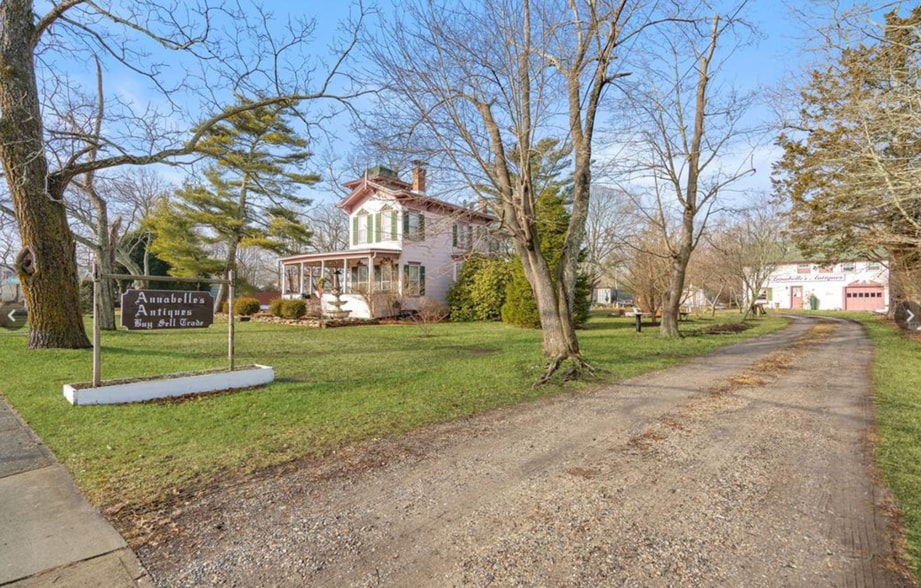 More Photos Of 449 Montauk Hwy, East Moriches Freestanding For Sale