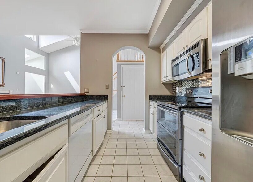 More Photos Of 5512 Capulet Ct, Cave Spring Multifamily For Sale