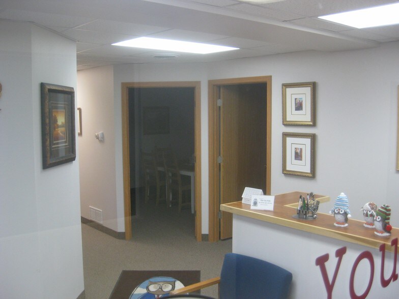 More Photos Of 25 Red River Ave N, Cold Spring Coworking Space