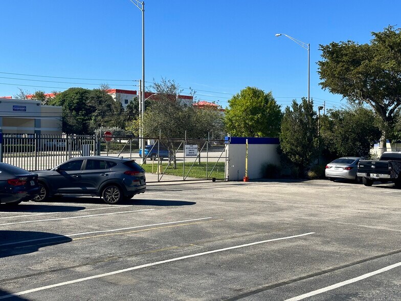 More Photos Of 2250 N Andrews Ave, Pompano Beach Warehouse For Lease