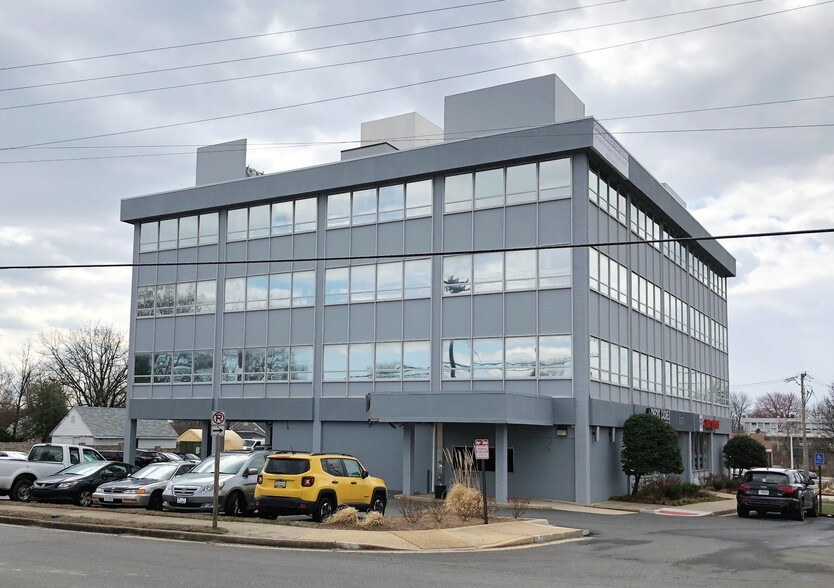 More Photos Of 6911 Richmond Hwy, Alexandria Office For Sale