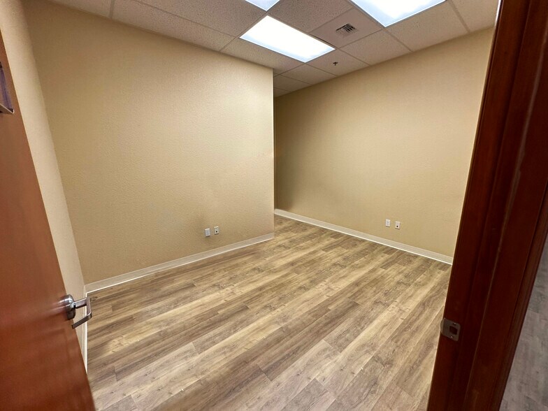 More Photos Of 9381 E Stockton Blvd, Elk Grove Office For Sale