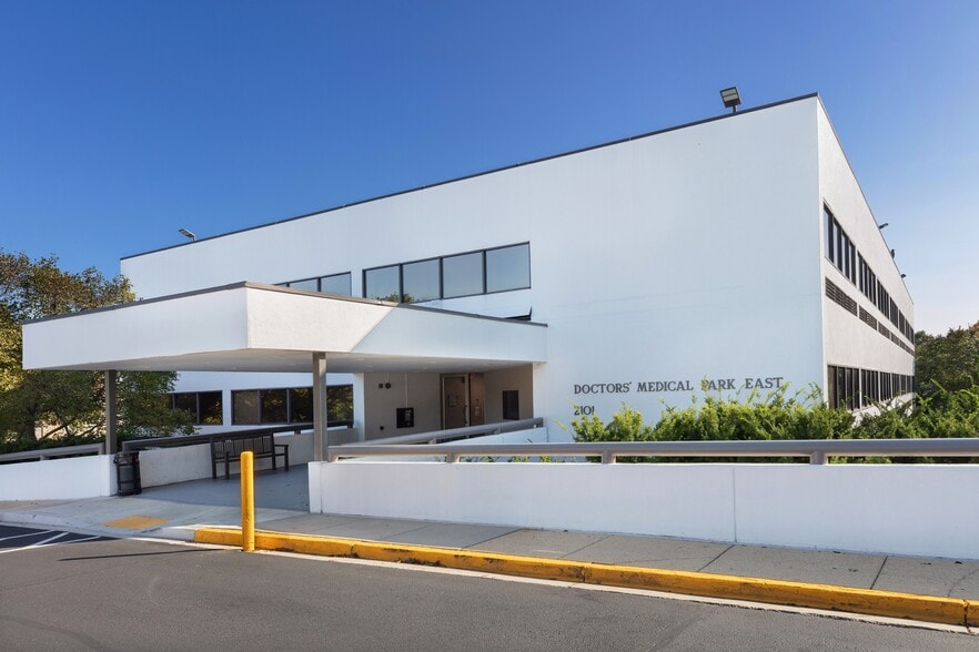 More Photos Of 10301 Georgia Ave, Silver Spring Unknown For Lease