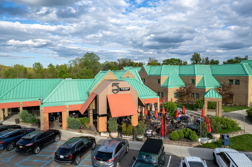 More Photos Of 7210 N Main St, Village of Clarkston Medical For Lease