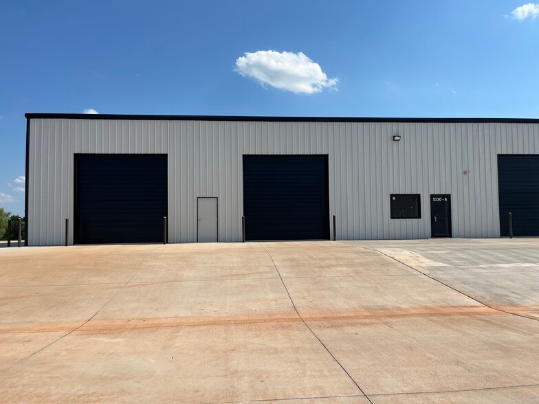 More Photos Of 5130 NW 178th St, Edmond Warehouse For Lease