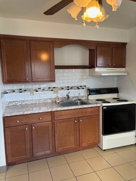 More Photos Of 3041 Fredrick Street, Youngstown Apartments For Sale