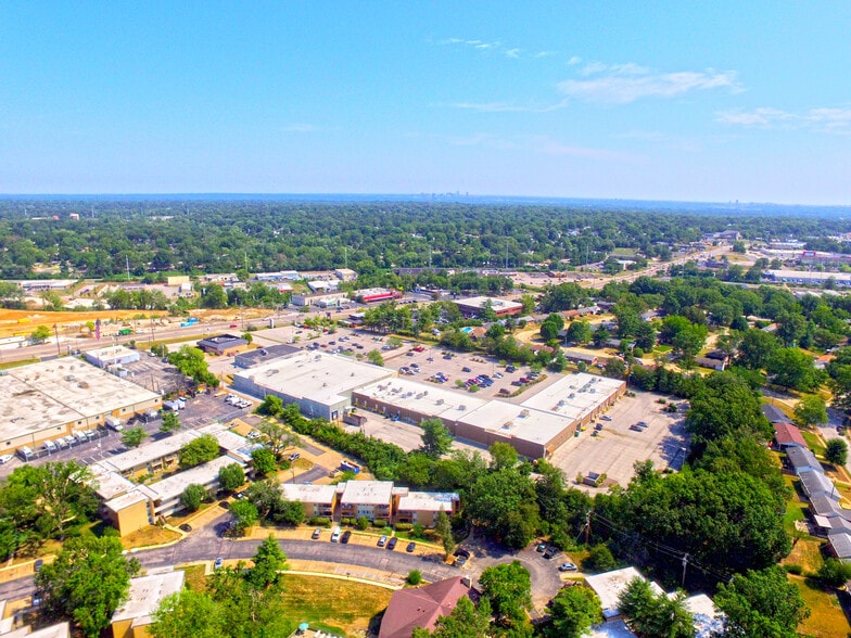 More Photos Of 9222-9280 Watson Rd, Crestwood General Retail For Lease