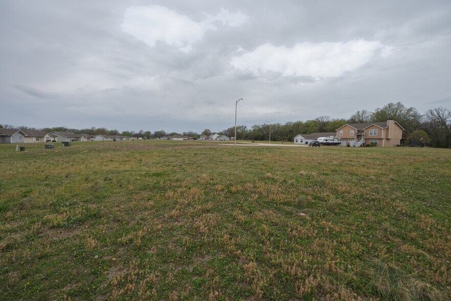 More Photos Of 205 E John, Coffeyville Land For Sale