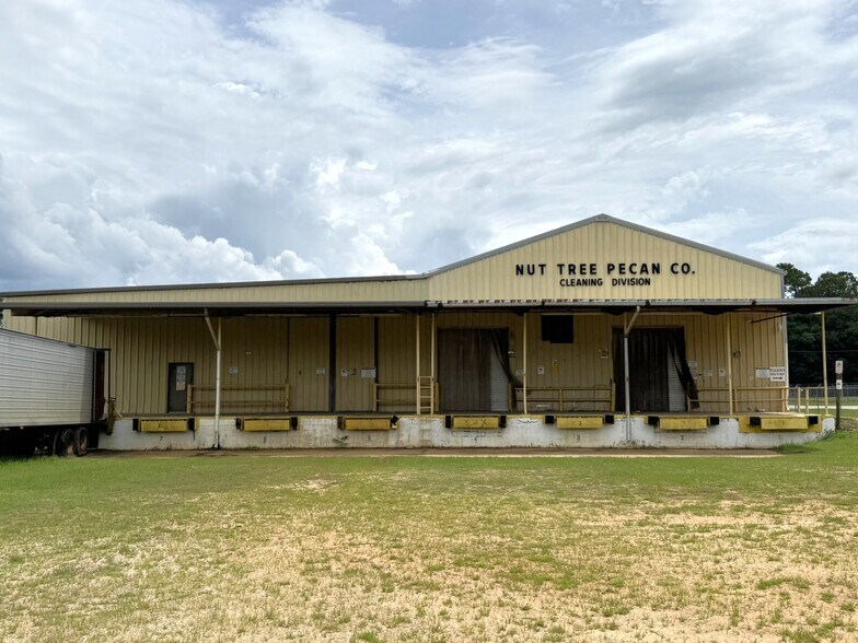 More Photos Of 1312 W Oakridge Dr, Albany Warehouse For Sale