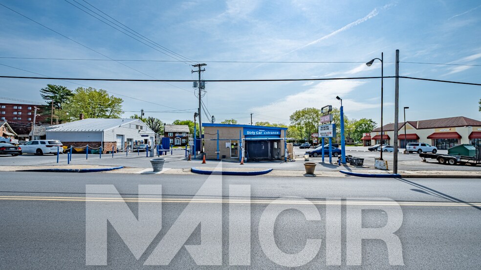 More Photos Of 702 Quentin Rd, Lebanon Specialty For Sale