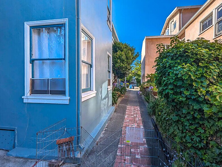 More Photos Of 2319 Ward St, Berkeley Apartments For Sale