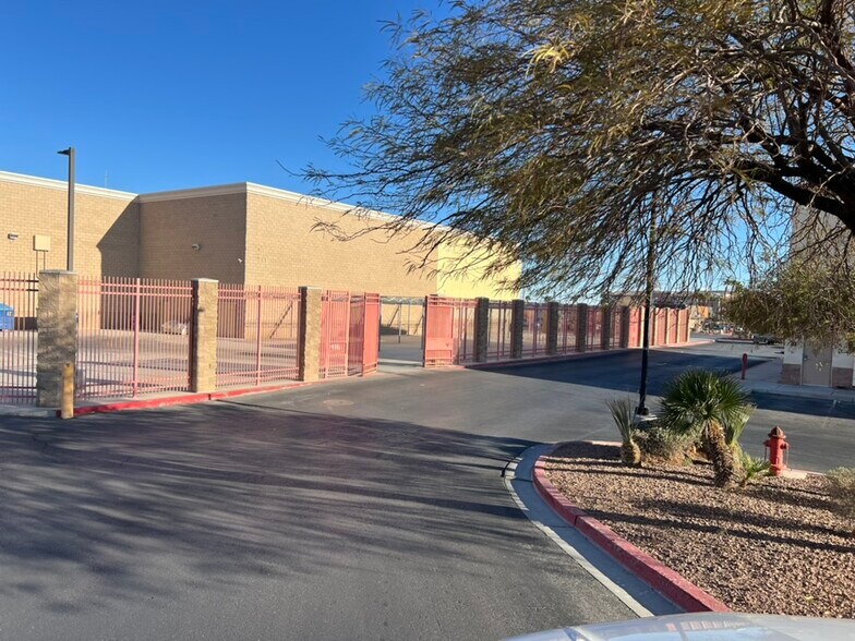 More Photos Of 10405 S Eastern Ave, Henderson Land For Lease