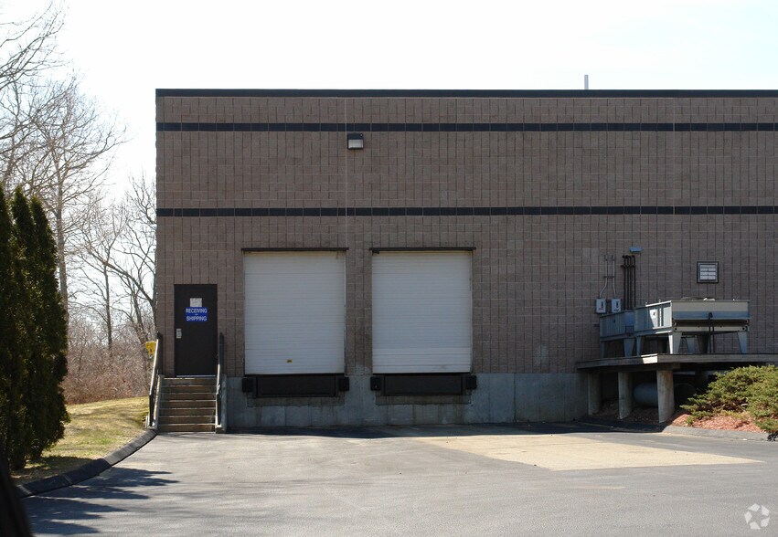 More Photos Of 7 Vista Dr, Old Lyme Light Manufacturing For Lease