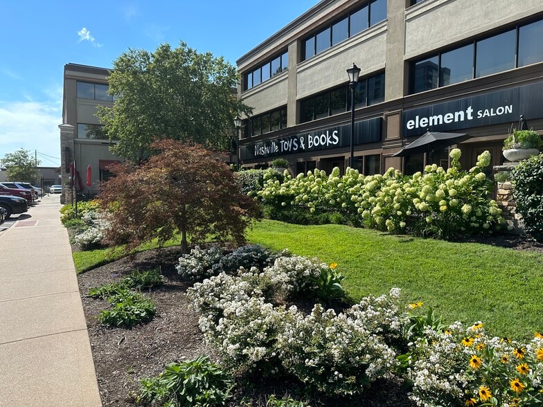 More Photos Of 2002 Richard Jones Rd, Nashville Medical For Lease