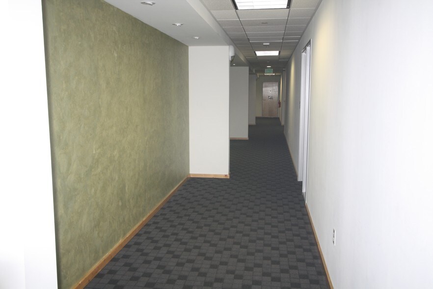 More Photos Of 19034-19042 Soledad Canyon Rd, Santa Clarita Medical For Lease