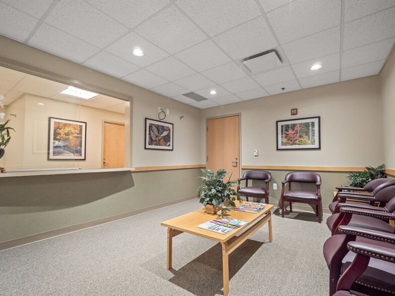More Photos Of 1455 S Lapeer Rd, Lake Orion Hospital For Lease