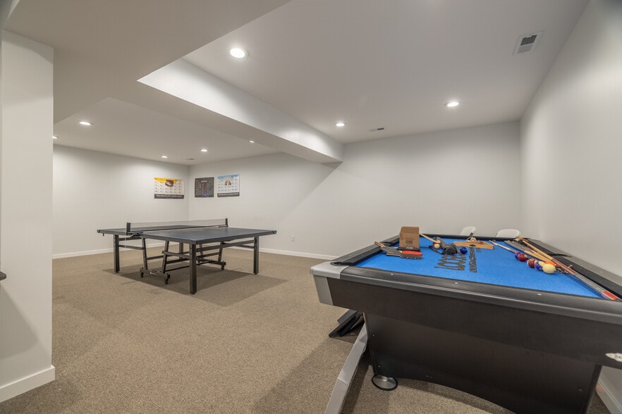 More Photos Of 107 Cherry St, Wright City Flex For Lease
