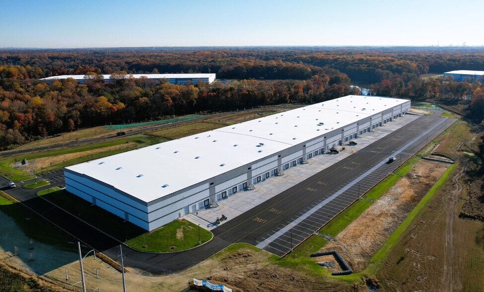 More Photos Of 700 Dusk Run Rd, Newark Unknown For Lease