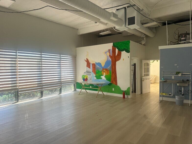 More Photos Of 1150-1178 N Knollwood Cir, Anaheim Manufacturing For Sale