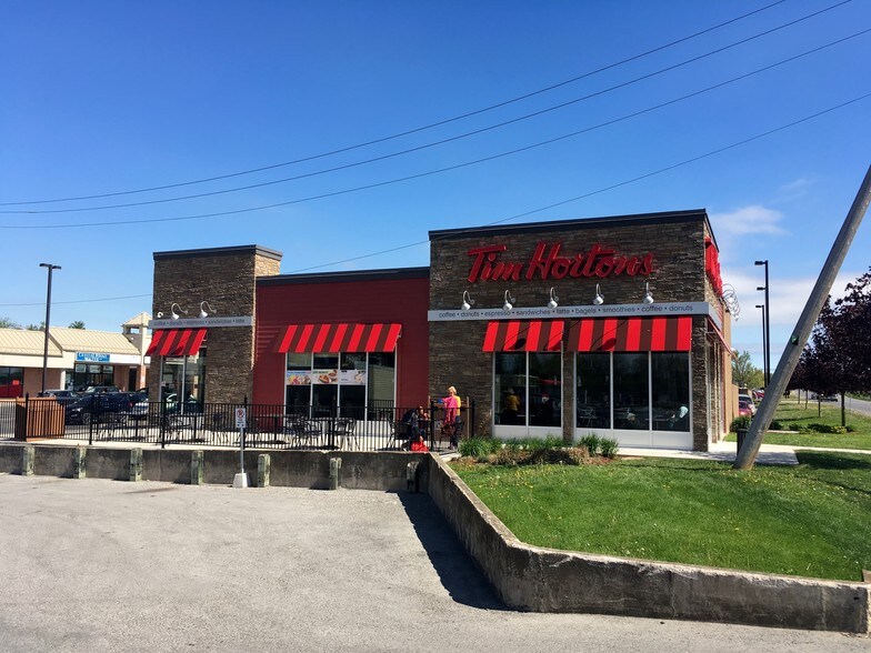 More Photos Of 249 St Catharines St, Smithville General Retail For Lease