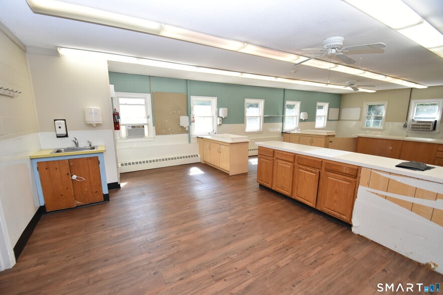 More Photos Of 206 House St, Glastonbury Land For Sale
