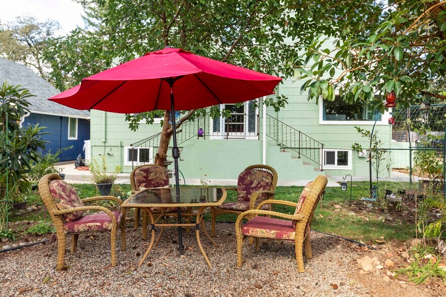 More Photos Of 18248 Redwood Hwy, Selma Apartments For Sale
