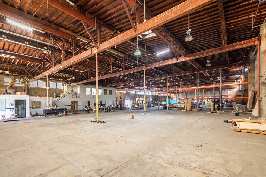 More Photos Of 701 N Stockton St, Lodi Manufacturing For Sale