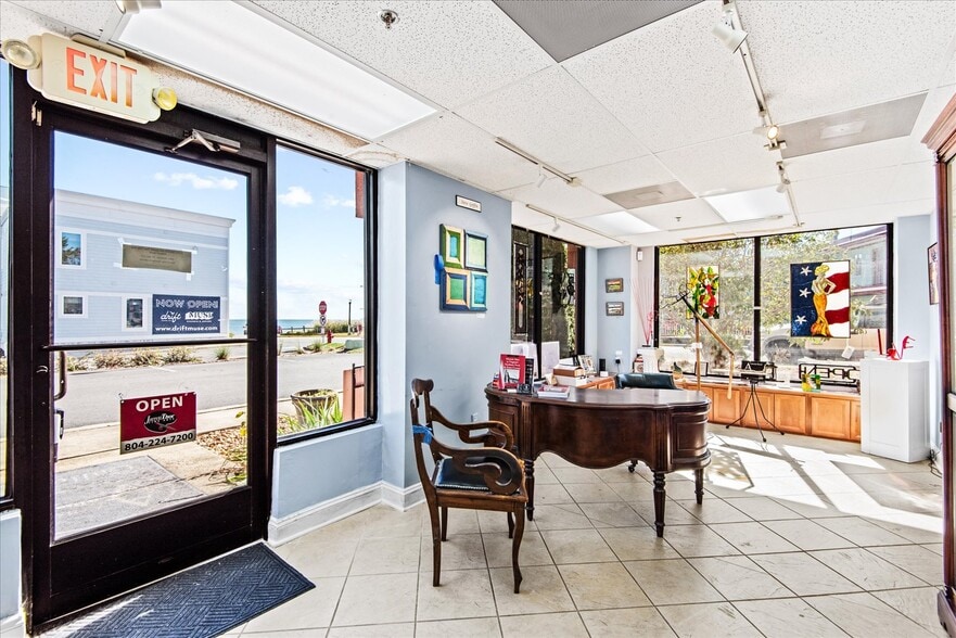 More Photos Of 100 Taylor St, Colonial Beach Storefront Retail Office For Sale