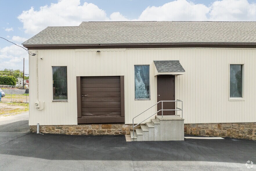 More Photos Of 1934 PA-940, Freeland Medical For Lease