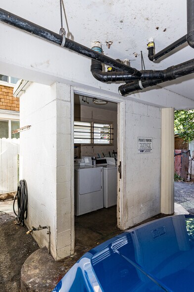 More Photos Of 250 Kapili St, Honolulu Apartments For Sale