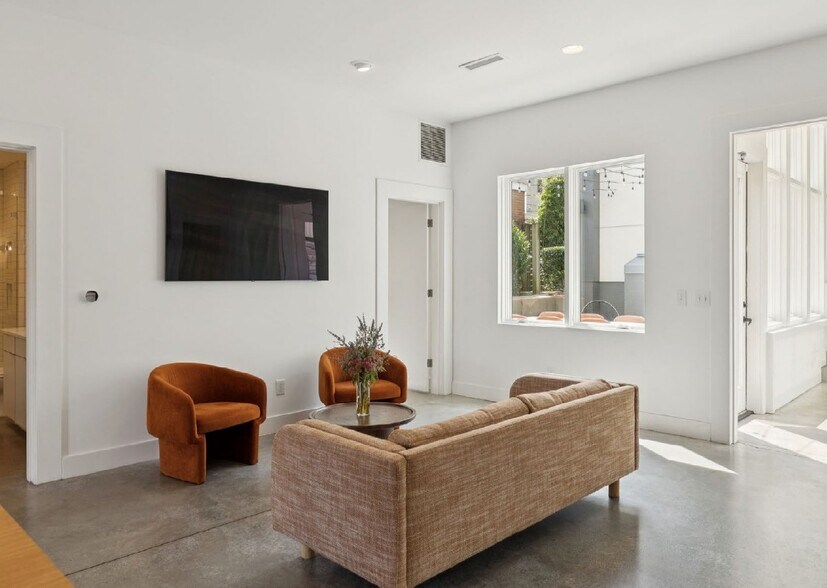 More Photos Of 2517 White Ave, Nashville Office Residential For Sale